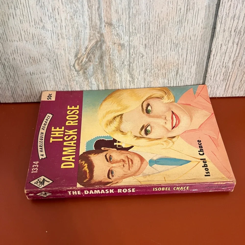 The Damask Rose Isobel Chace Harlequin‎ Romance 1334 Vintage 1969 Paperback Book